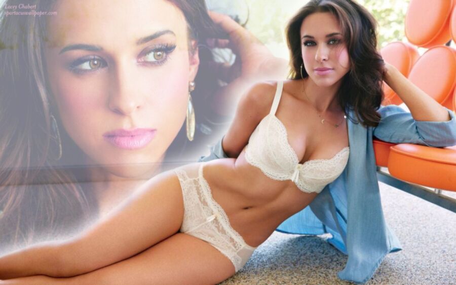 Free porn pics of Lacey Chabert American actress and covergirl 2 of 23 pics