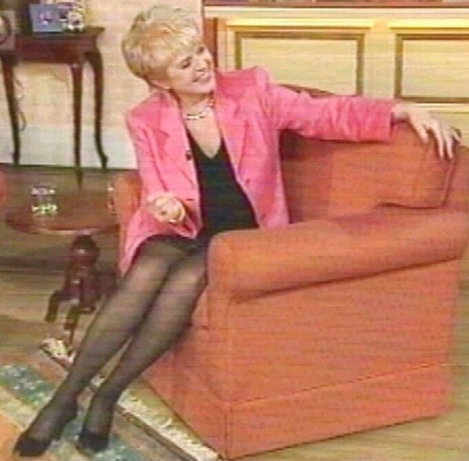 Free porn pics of Gloria Hunniford 3 of 8 pics