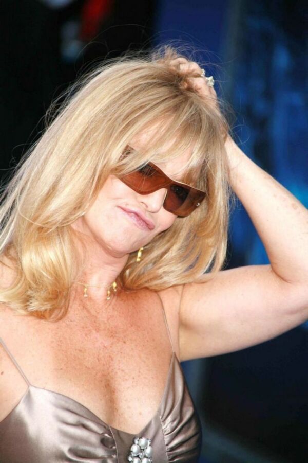 Free porn pics of Goldie Hawn 22 of 32 pics
