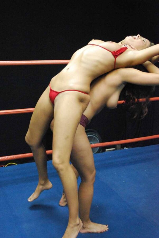 Free porn pics of wrestling 3 of 186 pics