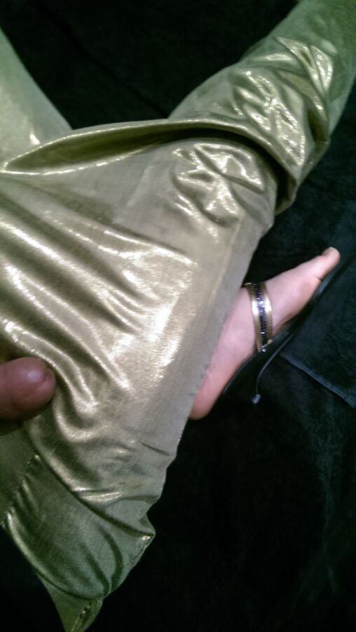 golden pants! Come suck me, someone message me for fun 5 of 15 pics