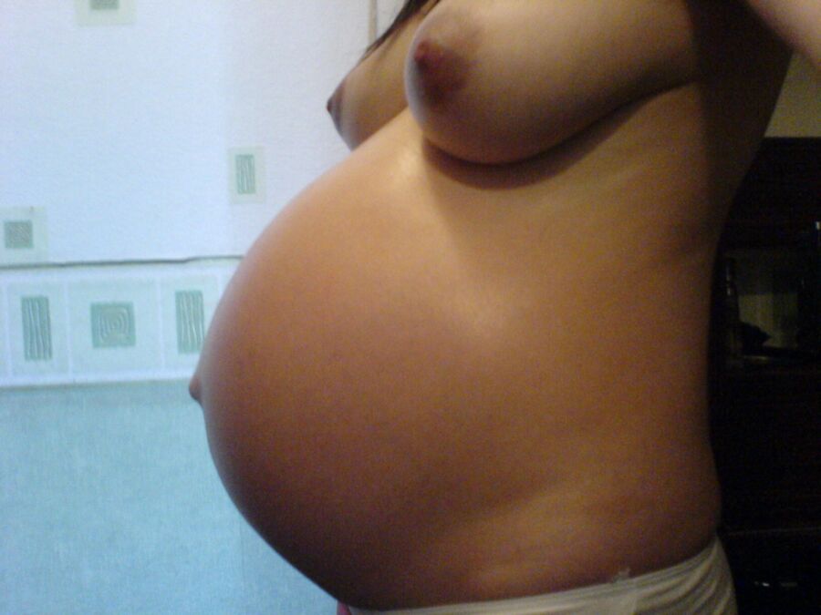 Free porn pics of Some pregnant girls 21 of 30 pics