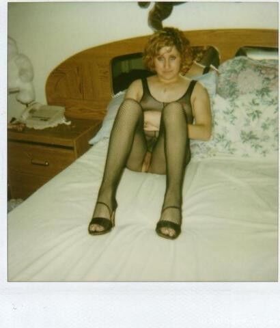 Free porn pics of Poloroid wives 15 of 20 pics