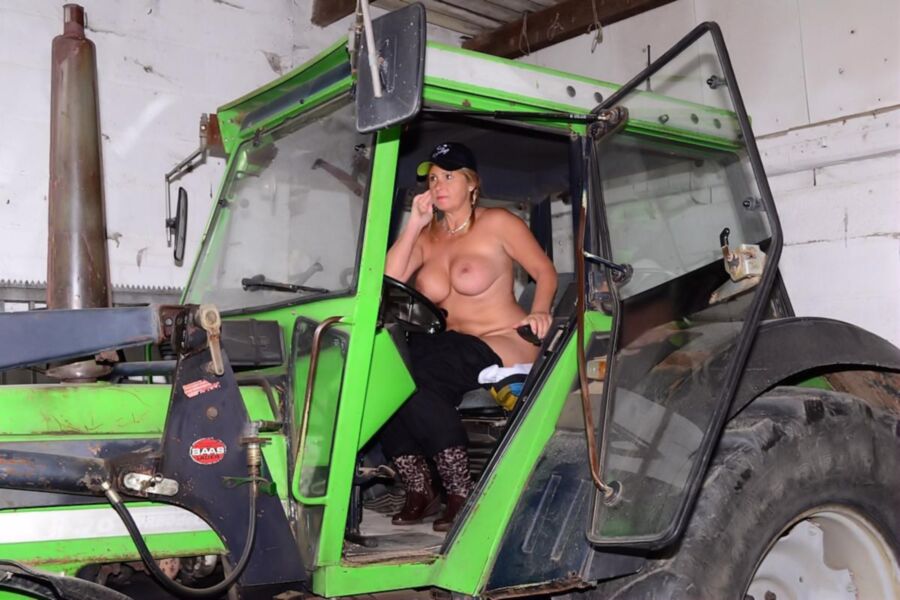 Big tractors and naked girls speaking, obvious Big tractors and naked girls apologise, but