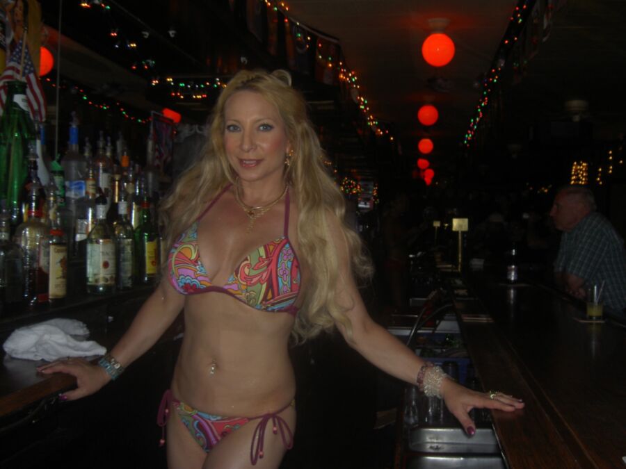 Free porn pics of ANGELA THE BARTENDER 1 of 7 pics