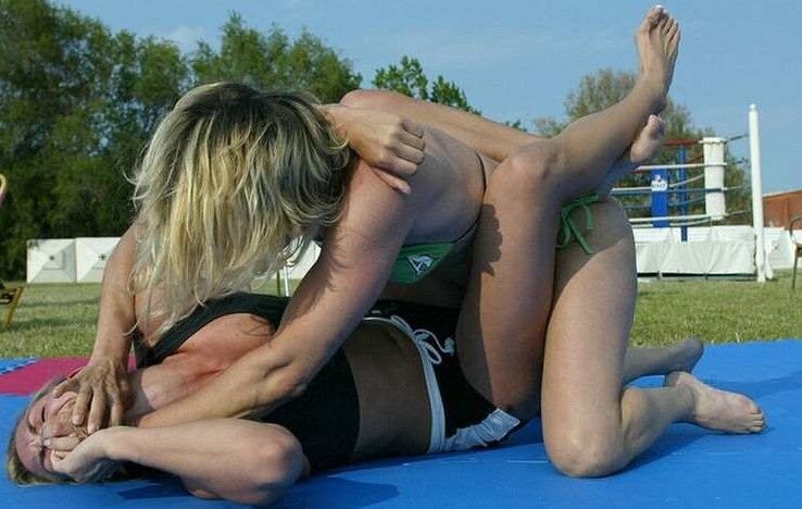 Free porn pics of Catfighting Handsmothers. 22 of 50 pics