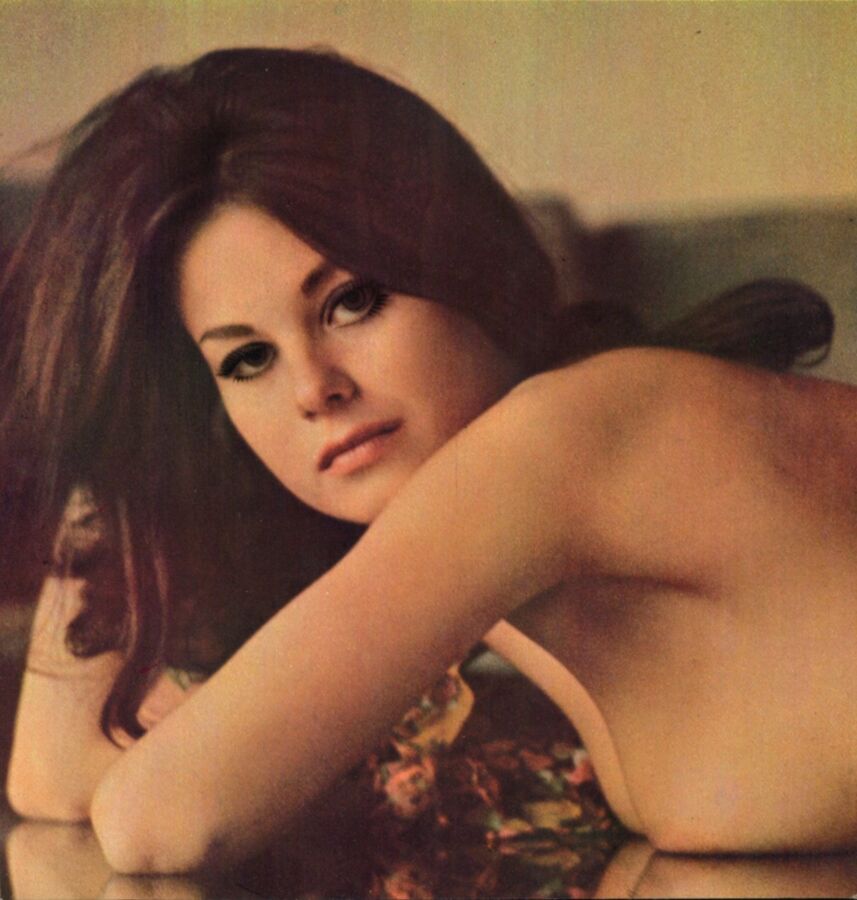 Nude lana wood