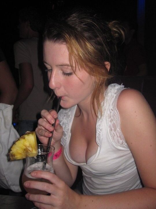 Free porn pics of party girls 21 of 48 pics